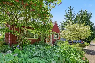 351 NW 84th St, Seattle, WA 98117 - Photo 2
