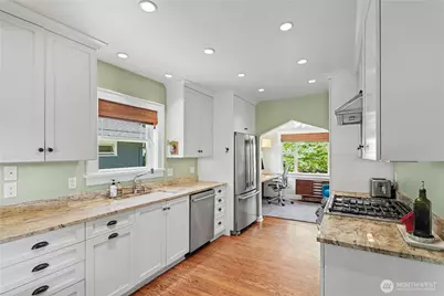 351 NW 84th Street, Seattle, WA 98117 - Photo 10