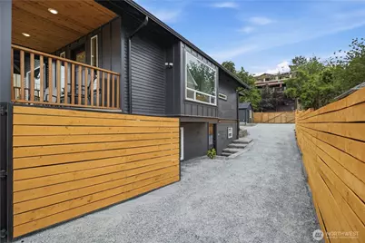 2107 21st Avenue S, Seattle, WA 98144 - Photo 34