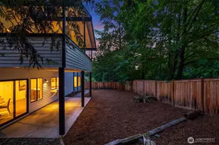 18311 NE 105th Ct, Redmond, WA 98052 - Photo 36