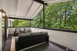 18311 NE 105th Ct, Redmond, WA 98052 - Photo 14
