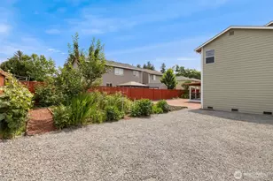 2402 119th St SW, Everett, WA 98204 - Photo 36