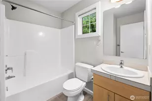 129 A 26th Ave E, Seattle, WA 98112 - Photo 16