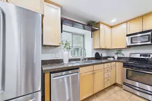 741 N 94th St, Seattle, WA 98103 - Photo 18