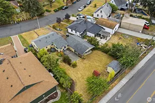 16 Oak Park Dr SW, Lakewood, WA 98499 - Photo 2