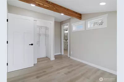5600 Ocean View Boulevard NE, Bremerton, WA 98311 - Photo 16