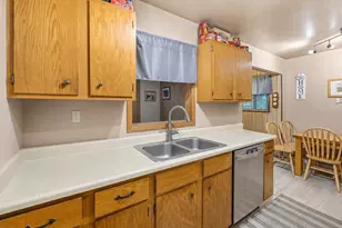 3026 Oak Pl, Sedro Woolley, WA 98284 - Photo 4