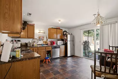 10010 15th Avenue Ct E, Tacoma, WA 98445 - Photo 12