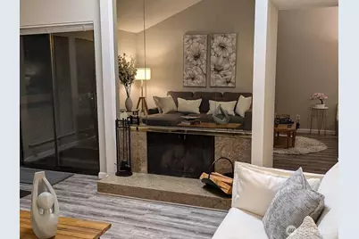 19115 Ballinger Way NE #203, Lake Forest Park, WA 98155 - Photo 8