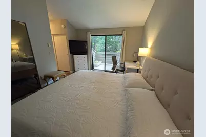 19115 Ballinger Way NE #203, Lake Forest Park, WA 98155 - Photo 14