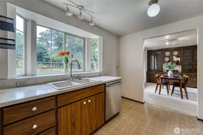 406 Pennie Lane, Bremerton, WA 98310 - Photo 2