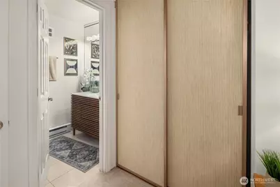5249 40th Avenue NE #402, Seattle, WA 98105 - Photo 30