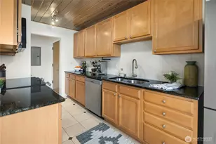 5249 40th Ave NE, Seattle, WA 98105 - Photo 18