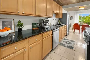 5249 40th Ave NE, Seattle, WA 98105 - Photo 16