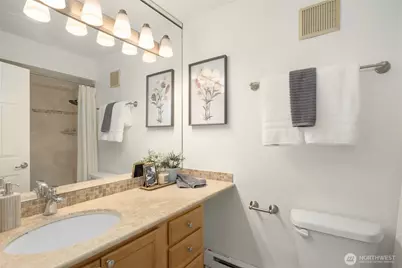 5249 40th Avenue NE #402, Seattle, WA 98105 - Photo 32