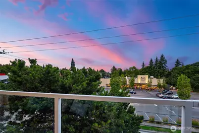 5249 40th Avenue NE #402, Seattle, WA 98105 - Photo 6