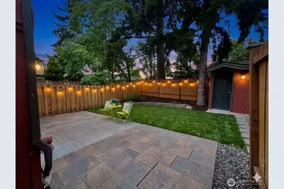 2138 N 113th Street #B, Seattle, WA 98133 - Photo 2