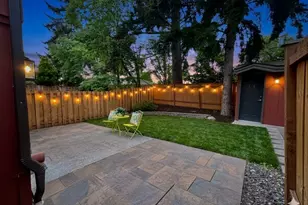 2138 N 113th St, Seattle, WA 98133 - Photo 2