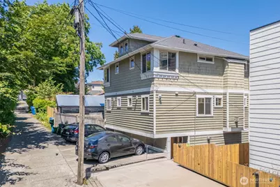 4105 Fremont Avenue N #A, Seattle, WA 98103 - Photo 1