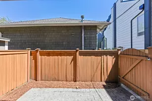 4105 Fremont Ave N, Seattle, WA 98103 - Photo 18