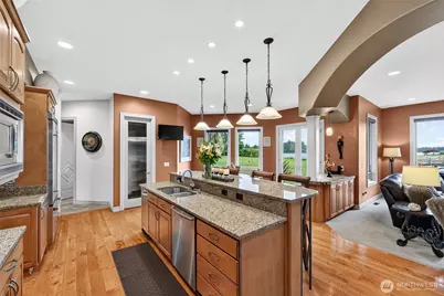 20208 Island Parkway East, Lake Tapps, WA 98391 - Photo 14