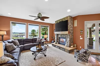 20208 Island Parkway East, Lake Tapps, WA 98391 - Photo 18