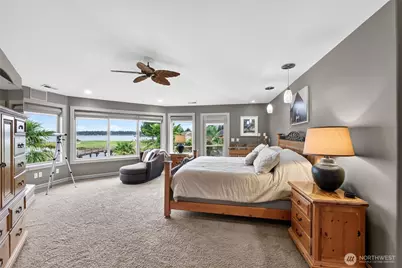 20208 Island Parkway East, Lake Tapps, WA 98391 - Photo 26