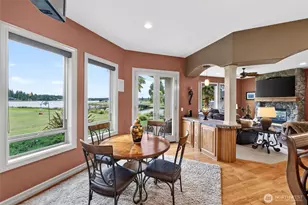 20208 Island Pkwy E, Lake Tapps, WA 98391 - Photo 16