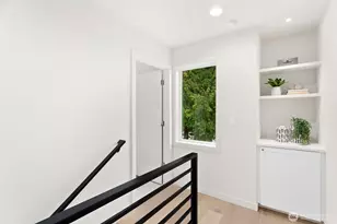 2815 W Bertona St, Seattle, WA 98199 - Photo 14