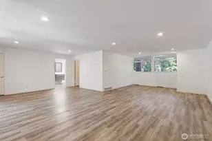 10260 Kaylen Pl, Bellevue, WA 98004 - Photo 18