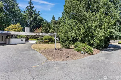 10260 Kaylen Pl, Bellevue, WA 98004 - Photo 2
