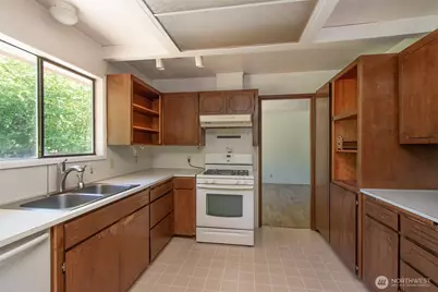 537 Herrick Road, Port Angeles, WA 98363 - Photo 10