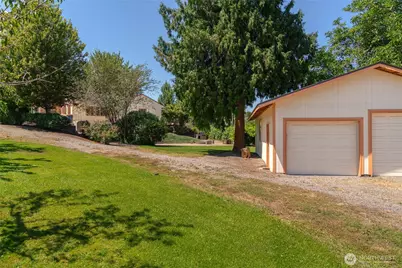1310 Red Apple Road, Wenatchee, WA 98801 - Photo 38