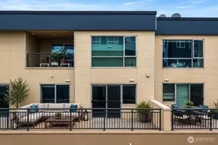 321 10th Ave S, Seattle, WA 98104 - Photo 4