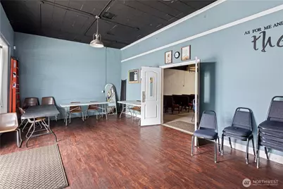 325 E Main Street, Auburn, WA 98002 - Photo 2