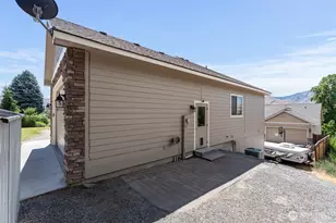1541 N Anne Ave, East Wenatchee, WA 98802 - Photo 4