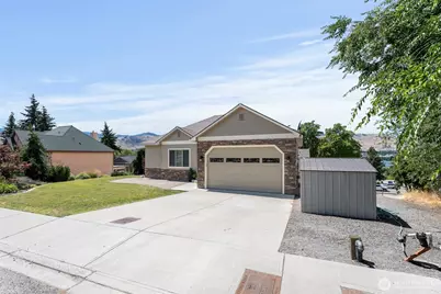 1541 N Anne Avenue, East Wenatchee, WA 98802 - Photo 2