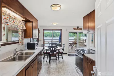 2020 S Lake Roesiger Road, Snohomish, WA 98290 - Photo 2