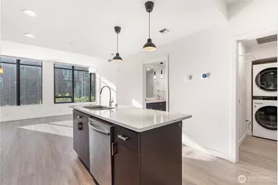 2716 Elliott Avenue #310, Seattle, WA 98121 - Photo 10