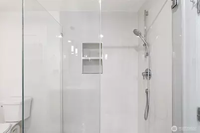 2716 Elliott Avenue #310, Seattle, WA 98121 - Photo 16