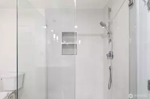 2716 Elliott Ave, Seattle, WA 98121 - Photo 16