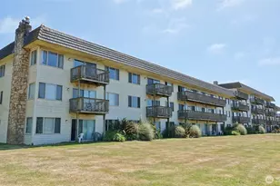 615 Ocean Shores Blvd NW, Ocean Shores, WA 98569 - Photo 2