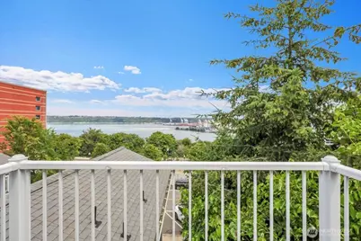 226 Broadway #20, Tacoma, WA 98402 - Photo 2