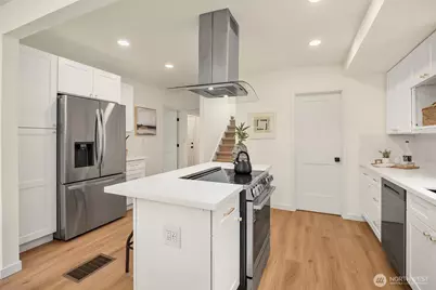 5040 35th Avenue SW, Seattle, WA 98126 - Photo 4