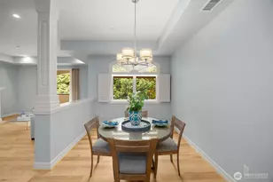10398 NE 17th St, Bellevue, WA 98004 - Photo 8