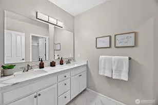 14420 SE 84th St, Newcastle, WA 98059 - Photo 32
