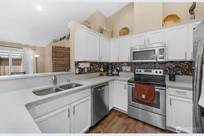 5402 114th Place NE, Marysville, WA 98271 - Photo 8
