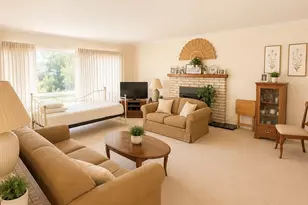 11545 N Park Ave N, Seattle, WA 98133 - Photo 2