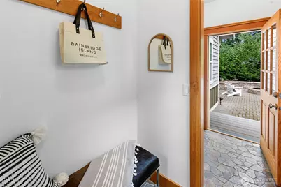 10440 NE Quiet Valley Lane, Bainbridge Island, WA 98110 - Photo 18