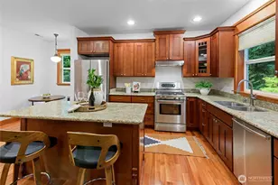 10440 NE Quiet Valley Ln, Bainbridge Island, WA 98110 - Photo 12